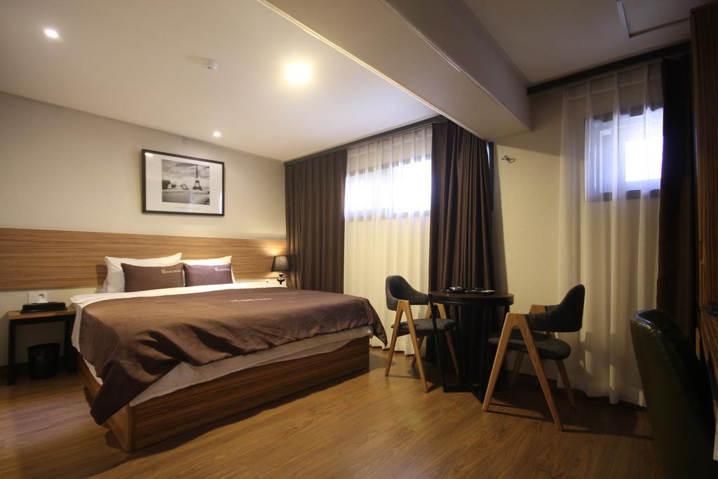 The May Hotel Busan Room photo